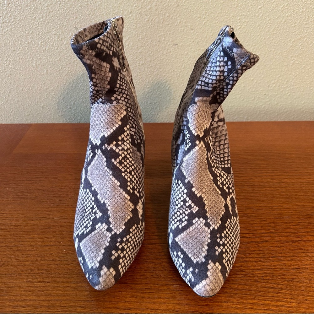 Steve Madden Elory Booties Faux Snakeskin Vegan Synthetic Upper Sock Womens 8